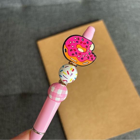 Handcrafted Doughnut Theme Pen + Kraft Journal Notebook (PINK SPRINKLE - PINK) - Picture 3 of 9